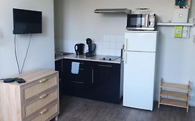 studio 25 m2 city center, 3e étage,3rd floor Brest